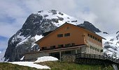 32 Il Rifugio Calvi